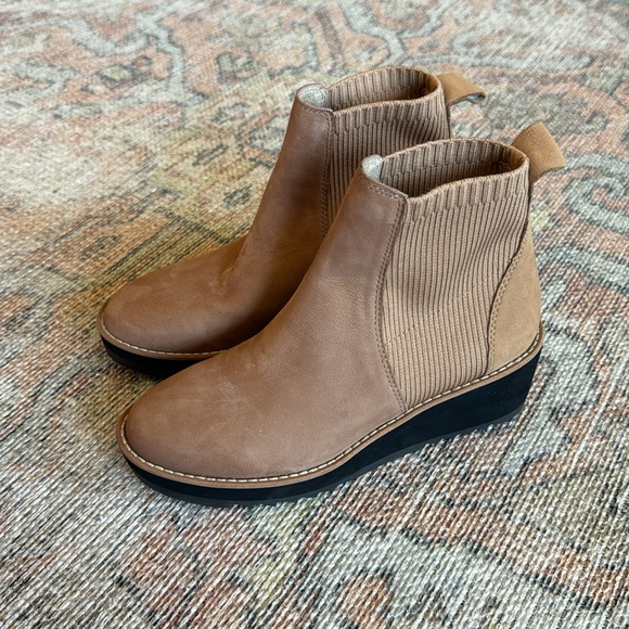 Eileen Fisher Lilou Wedge Chelsea Boot - Picture 3 of 6